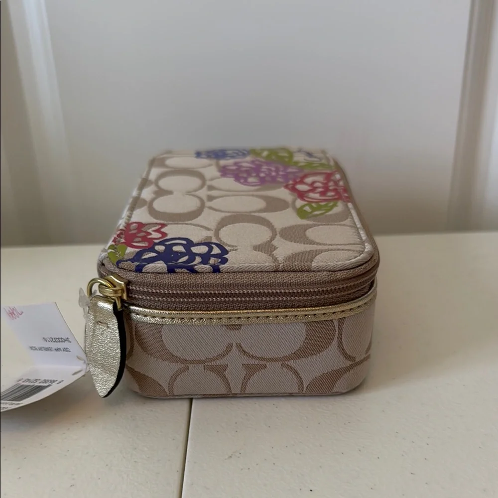 * NWT - COACH DAISY PATTERN TRAVEL JEWELRY CARRIER - Picture 5 of 8